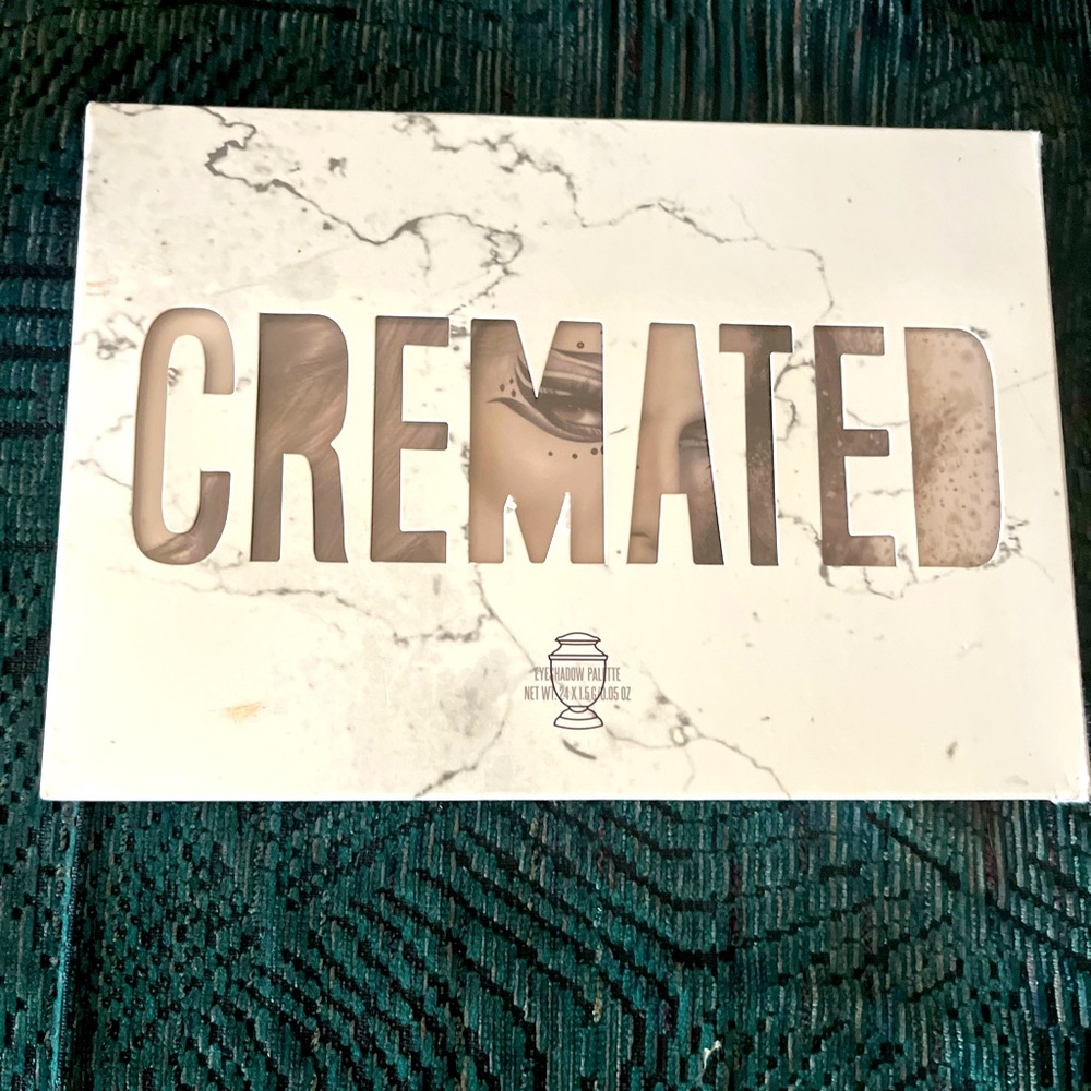 Jeffree Star Cremated palette